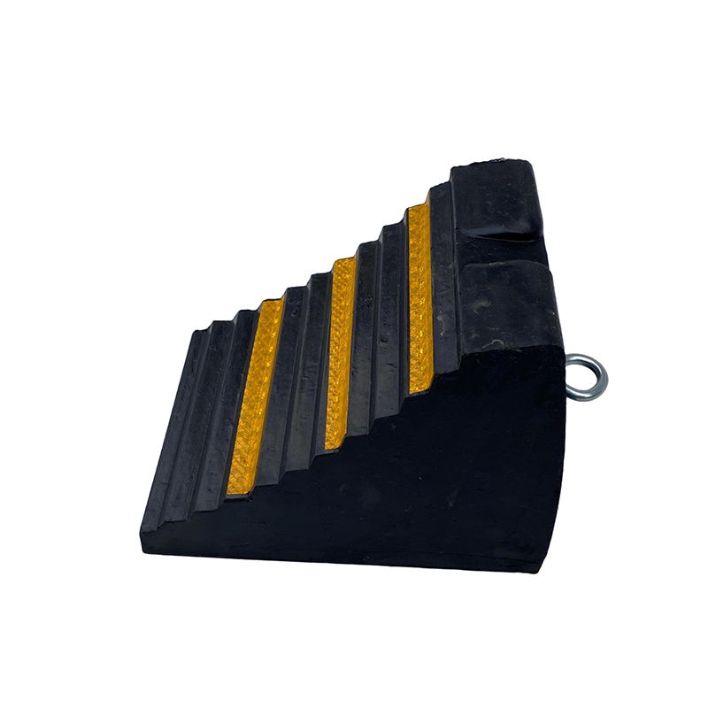 PS014 Wheel Chock PS014 Wheel Chock